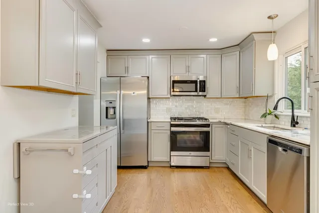 $399,700 | 853 Voyager Drive, Bartlett, IL 60103