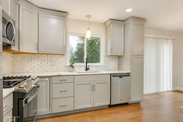 $399,700 | 853 Voyager Drive, Bartlett, IL 60103