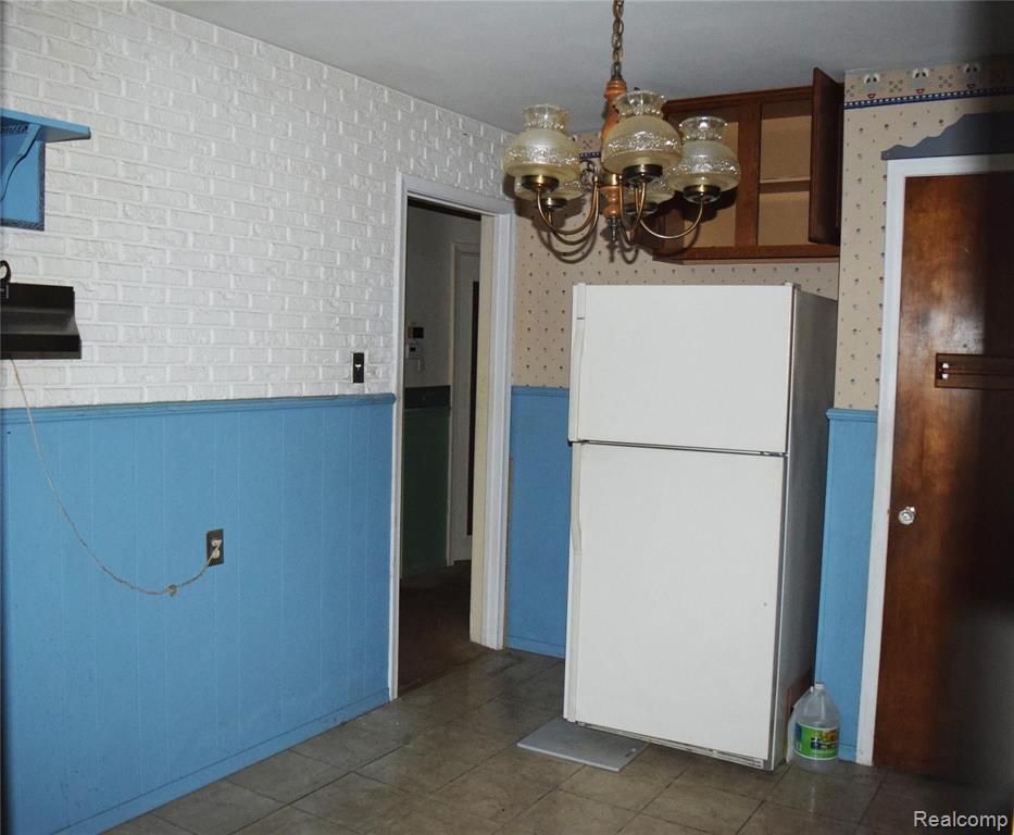 8442 Burt Road Detroit, MI 48228 - Photo 5 of 14