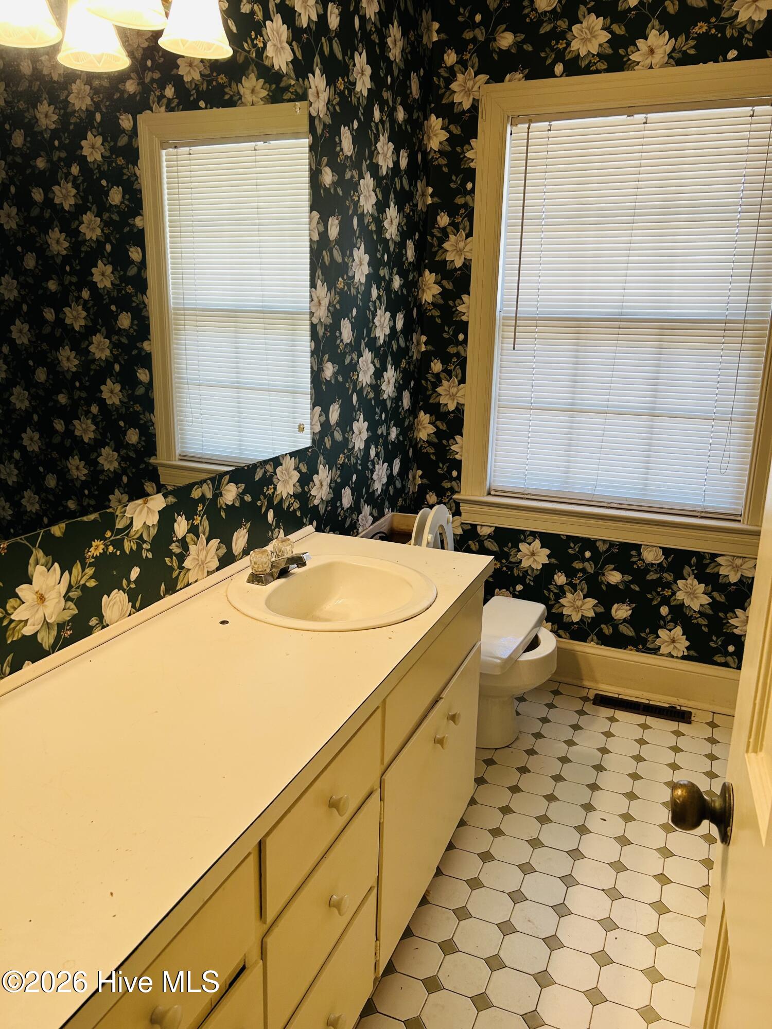 1802 Oxford Road Kinston, NC 28504 - Photo 22 of 24 IMG_9982