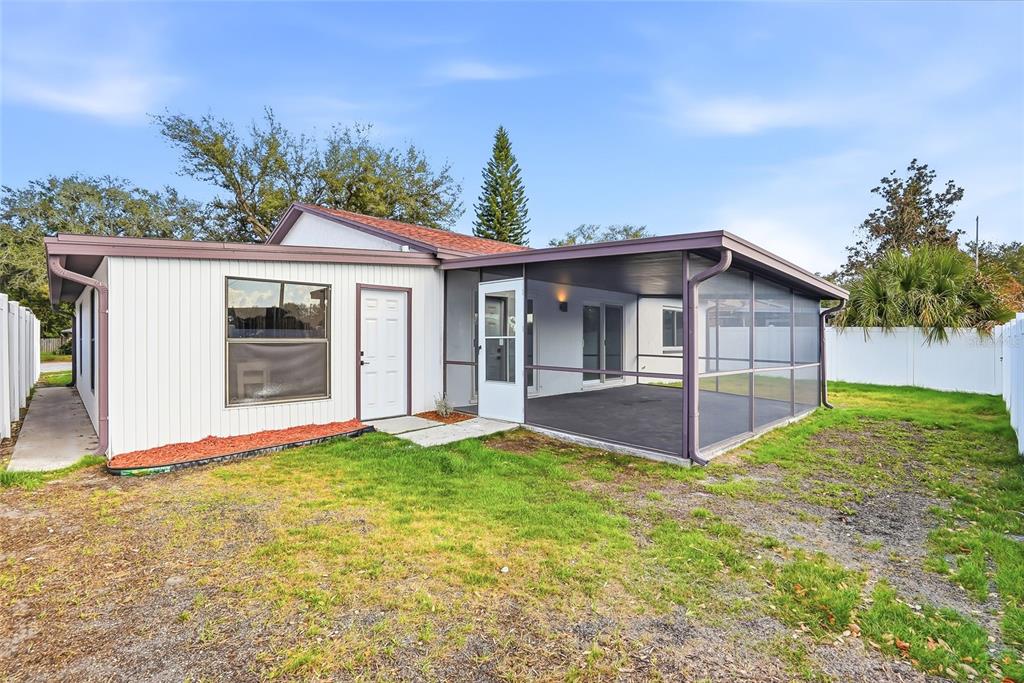 14964 Old Pointe Road Tampa, FL 33613 - Photo 35 of 40