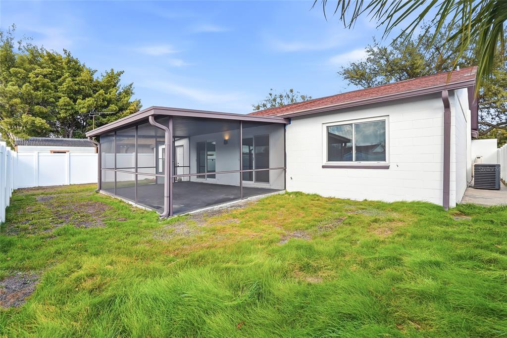 14964 Old Pointe Road Tampa, FL 33613 - Photo 36 of 40