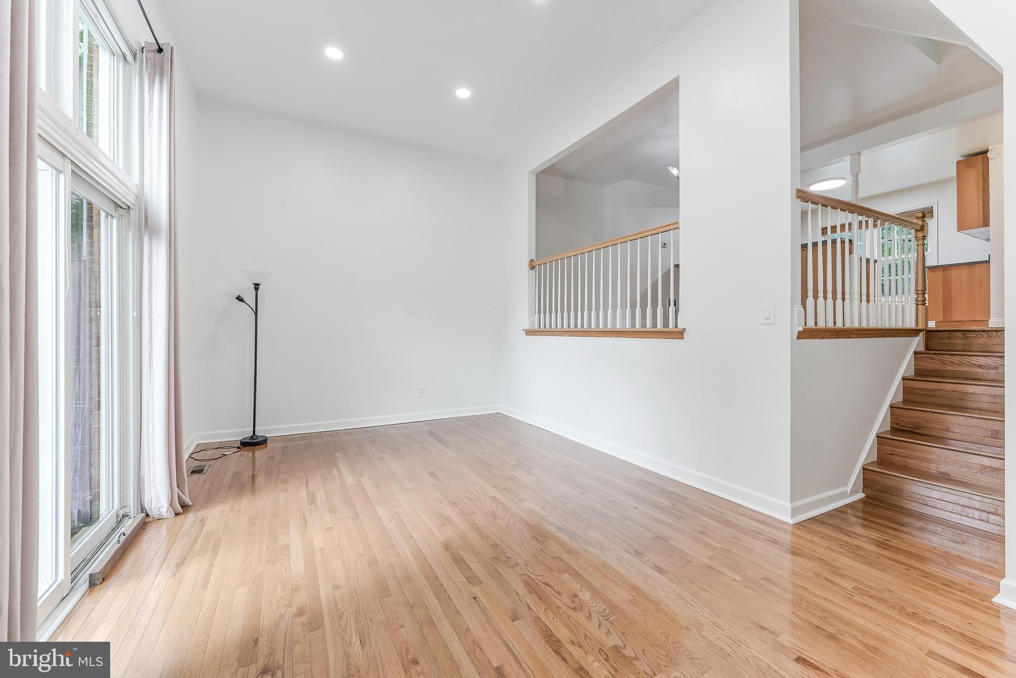 2331 Harleyford Court Reston, VA 20191 - Photo 14 of 40 Bright and airy open space awaits.