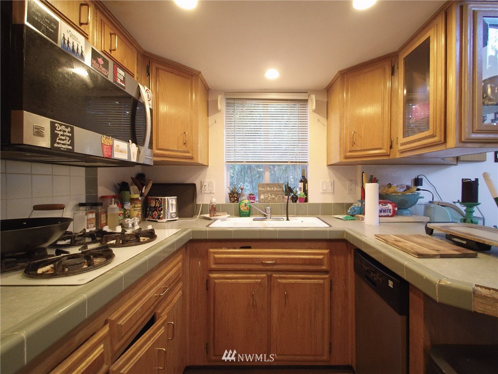 404 Swallow Hill Road Sequim, WA 98382 - Photo 10 of 40
