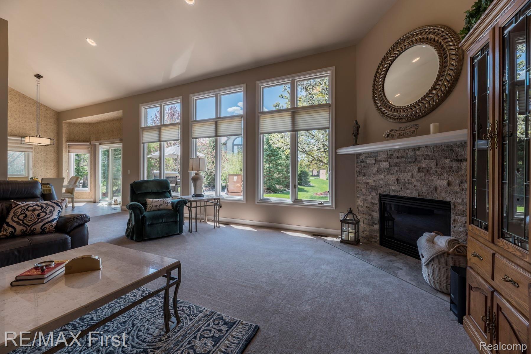 1374 Tulberry Court Rochester, MI 48306 - Photo 12 of 52 12.jpg