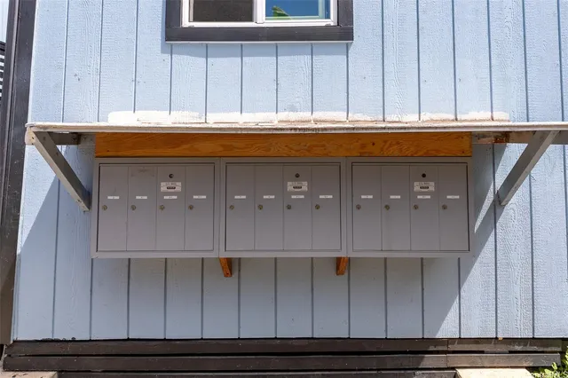 $2,988,000 | 815 Lopez Lane, Honolulu, HI 96817