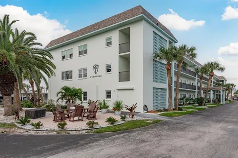$245,000 | 8 Glencoe Place, Unit 104, Dunedin, FL 34698