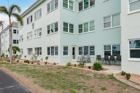 $245,000 | 8 Glencoe Place, Unit 104, Dunedin, FL 34698