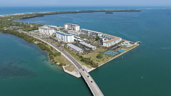 $239,900 | 8 Glencoe Place, Unit 104, Dunedin, FL 34698