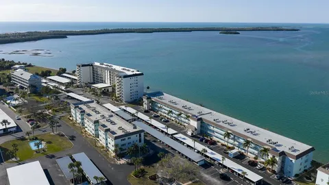 $245,000 | 8 Glencoe Place, Unit 104, Dunedin, FL 34698