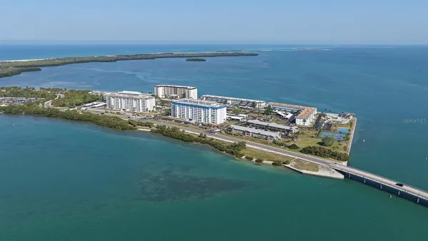 $239,900 | 8 Glencoe Place, Unit 104, Dunedin, FL 34698