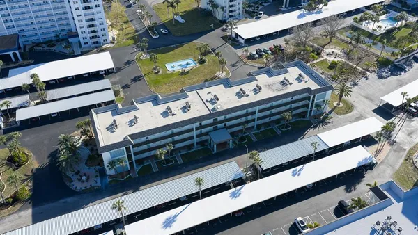 $239,900 | 8 Glencoe Place, Unit 104, Dunedin, FL 34698