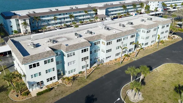 $239,900 | 8 Glencoe Place, Unit 104, Dunedin, FL 34698