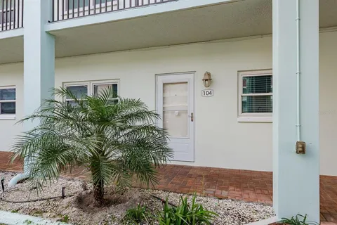 $245,000 | 8 Glencoe Place, Unit 104, Dunedin, FL 34698