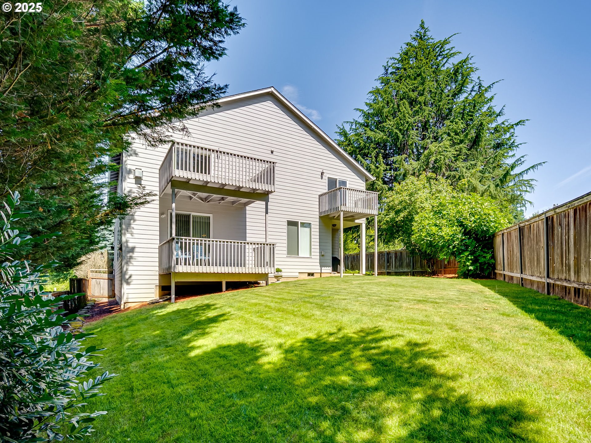 756 Sunset Ridge Drive Washougal, WA 98671 - Photo 47 of 47 a front view of a house with a yard