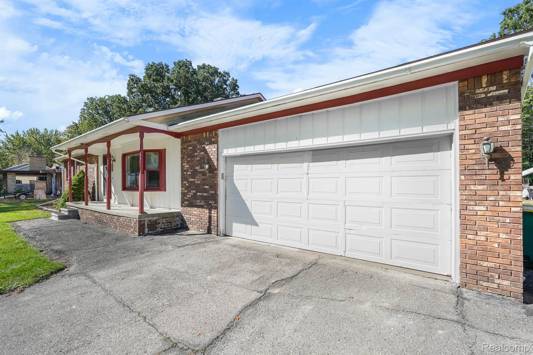 10560 Dewitt Road Belleville, MI 48111 - Photo 4 of 27 Gallery Image 4