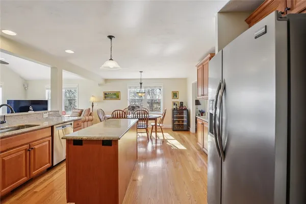 $1,199,000 | 302 Pond Street, South Kingstown, RI 02879