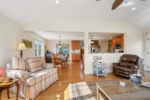 $1,199,000 | 302 Pond Street, South Kingstown, RI 02879