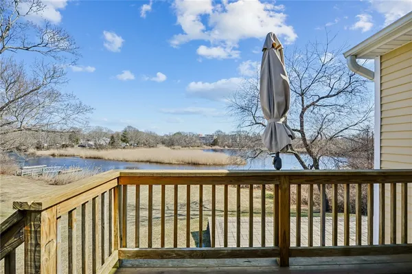 $1,199,000 | 302 Pond Street, South Kingstown, RI 02879