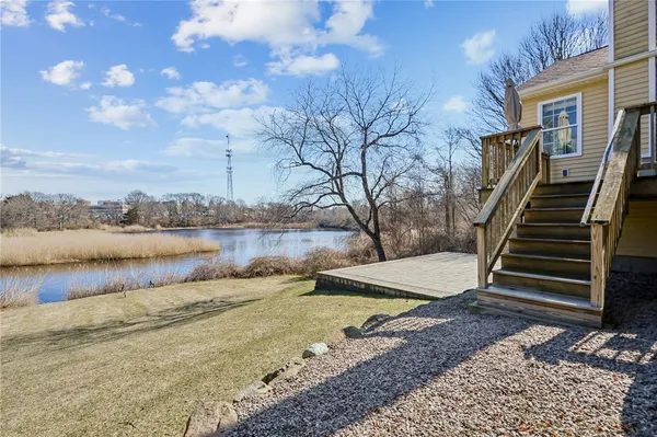 $1,199,000 | 302 Pond Street, South Kingstown, RI 02879