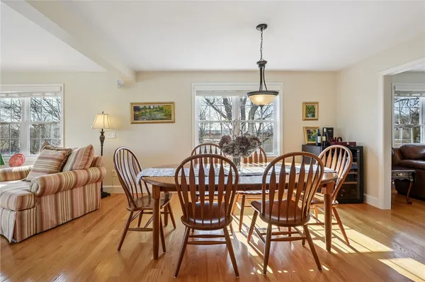 $1,199,000 | 302 Pond Street, South Kingstown, RI 02879