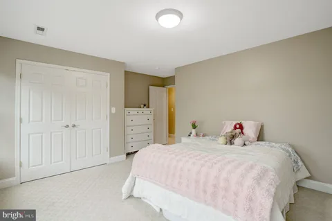 $1,950,000 | 117 West George Mason Road, Falls Church, VA 22046