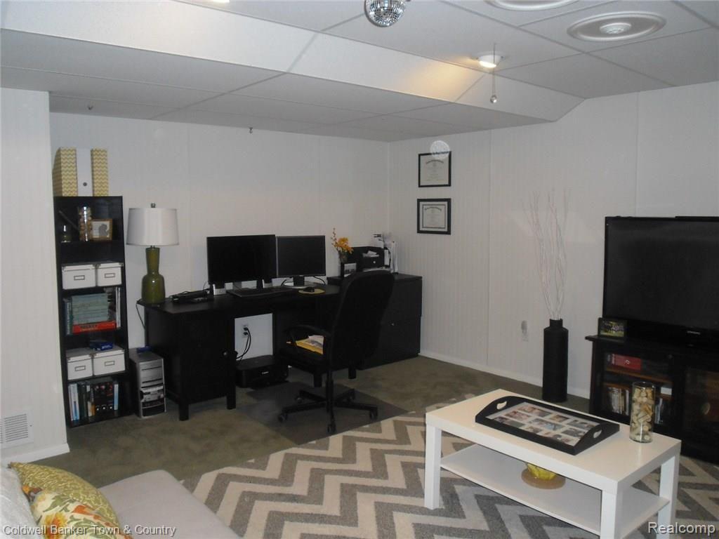 215 Prospect Street Howell, MI 48843 - Photo 40 of 54 prospectll3.JPG