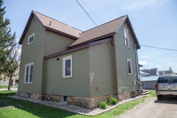 $289,000 | 886 North Central Avenue, Richland Center, WI 53581