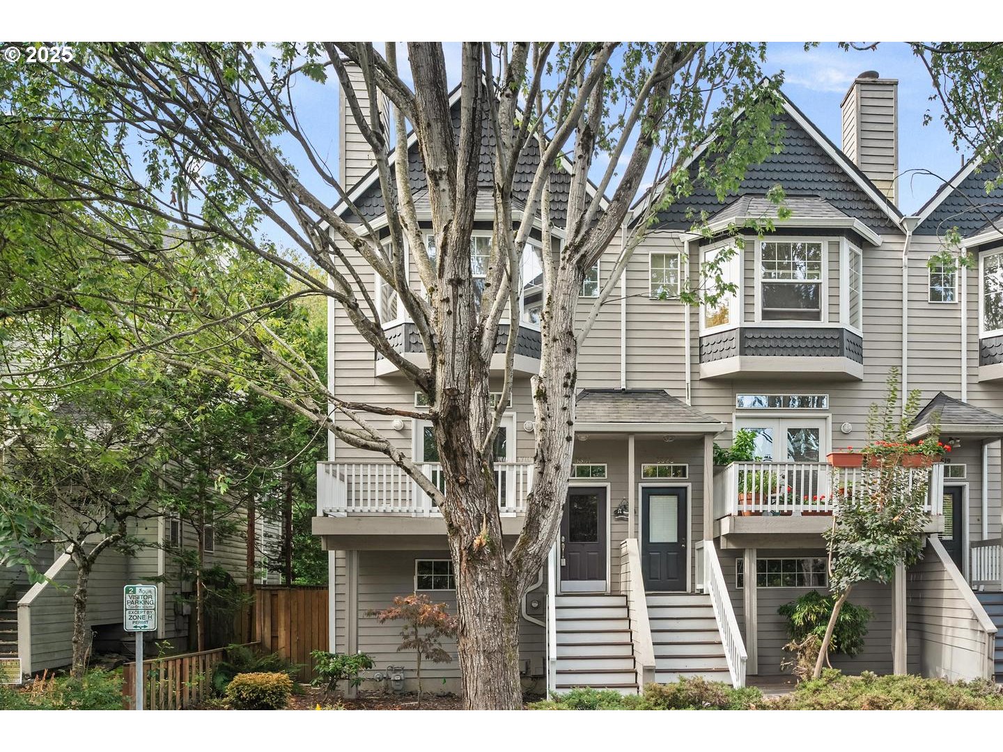 3531 South Kelly Avenue Portland, OR 97239 - Photo 2 of 40 Exterior