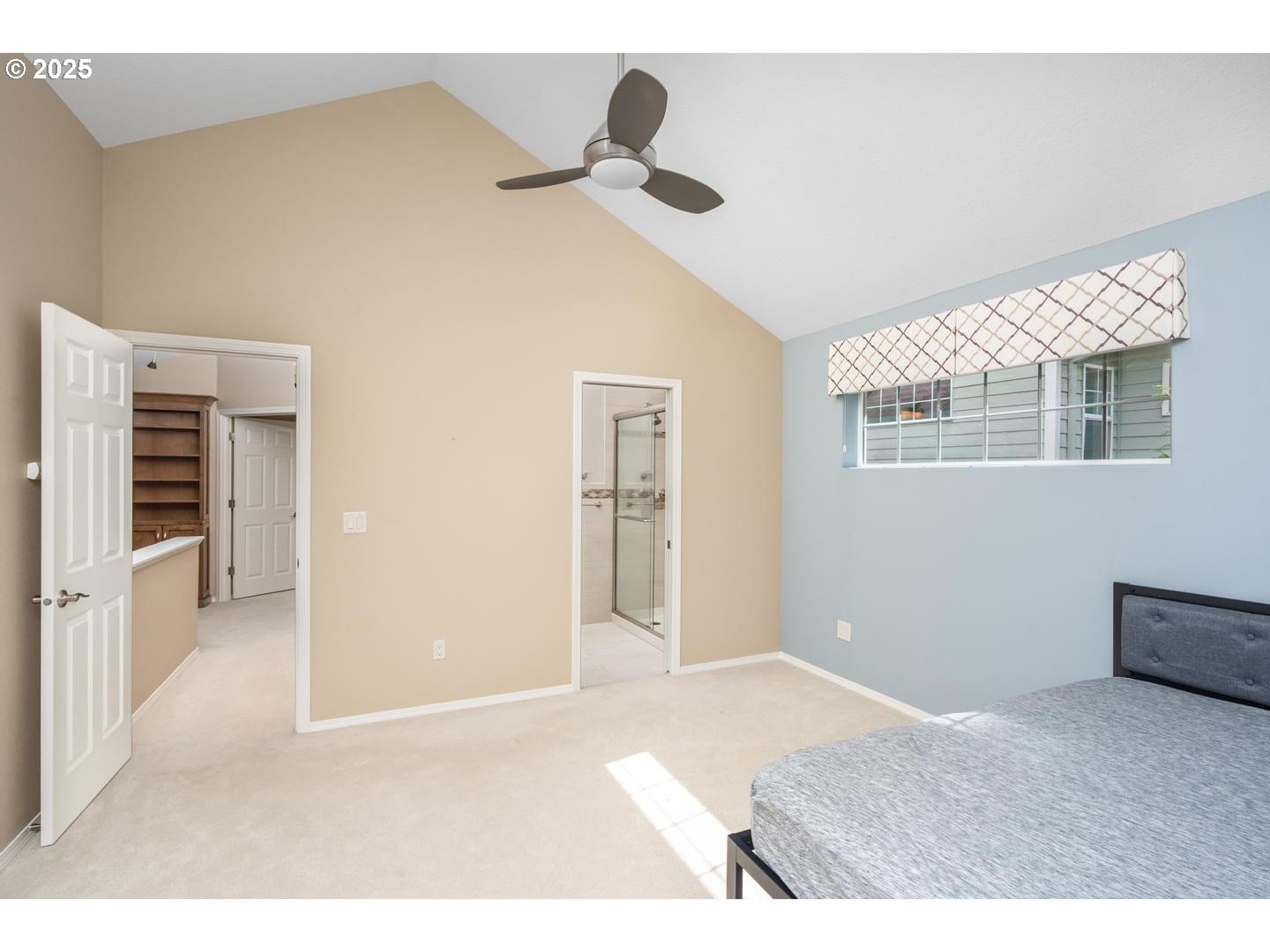 3531 South Kelly Avenue Portland, OR 97239 - Photo 30 of 40 Bedroom