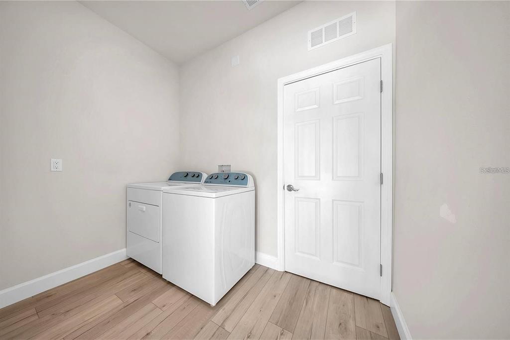 15062 Southwest 63rd Court Road Ocala, FL 34473 - Photo 25 of 37