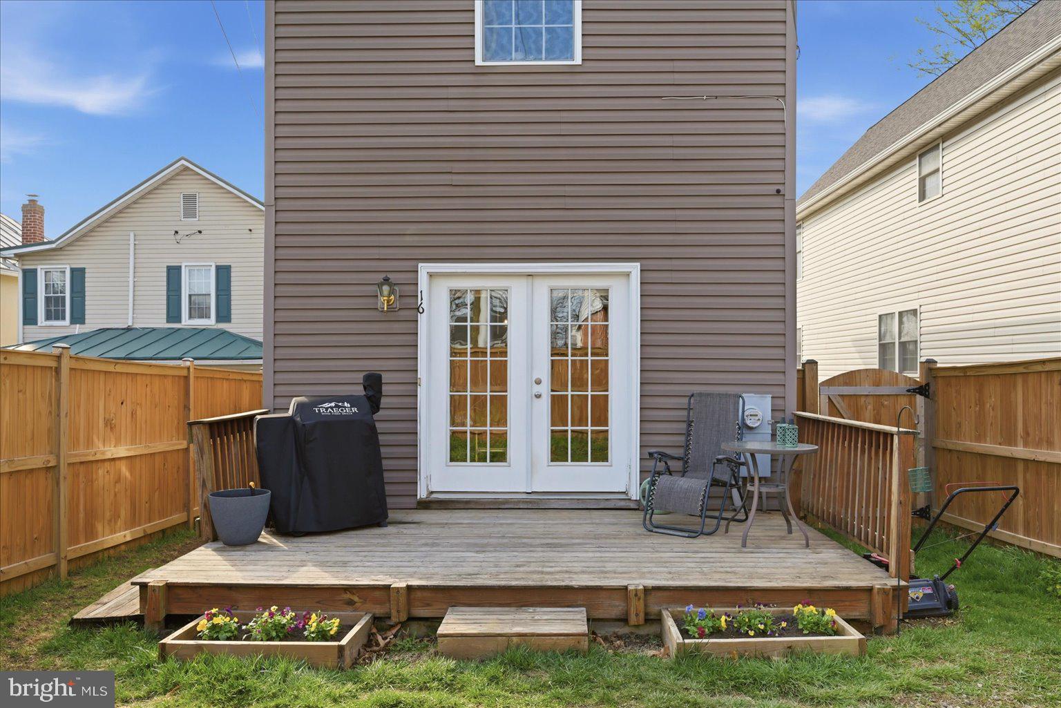 16 South Pleasant Valley Road Winchester, VA 22601 - Photo 27 of 34 Charming backyard retreat with deck
