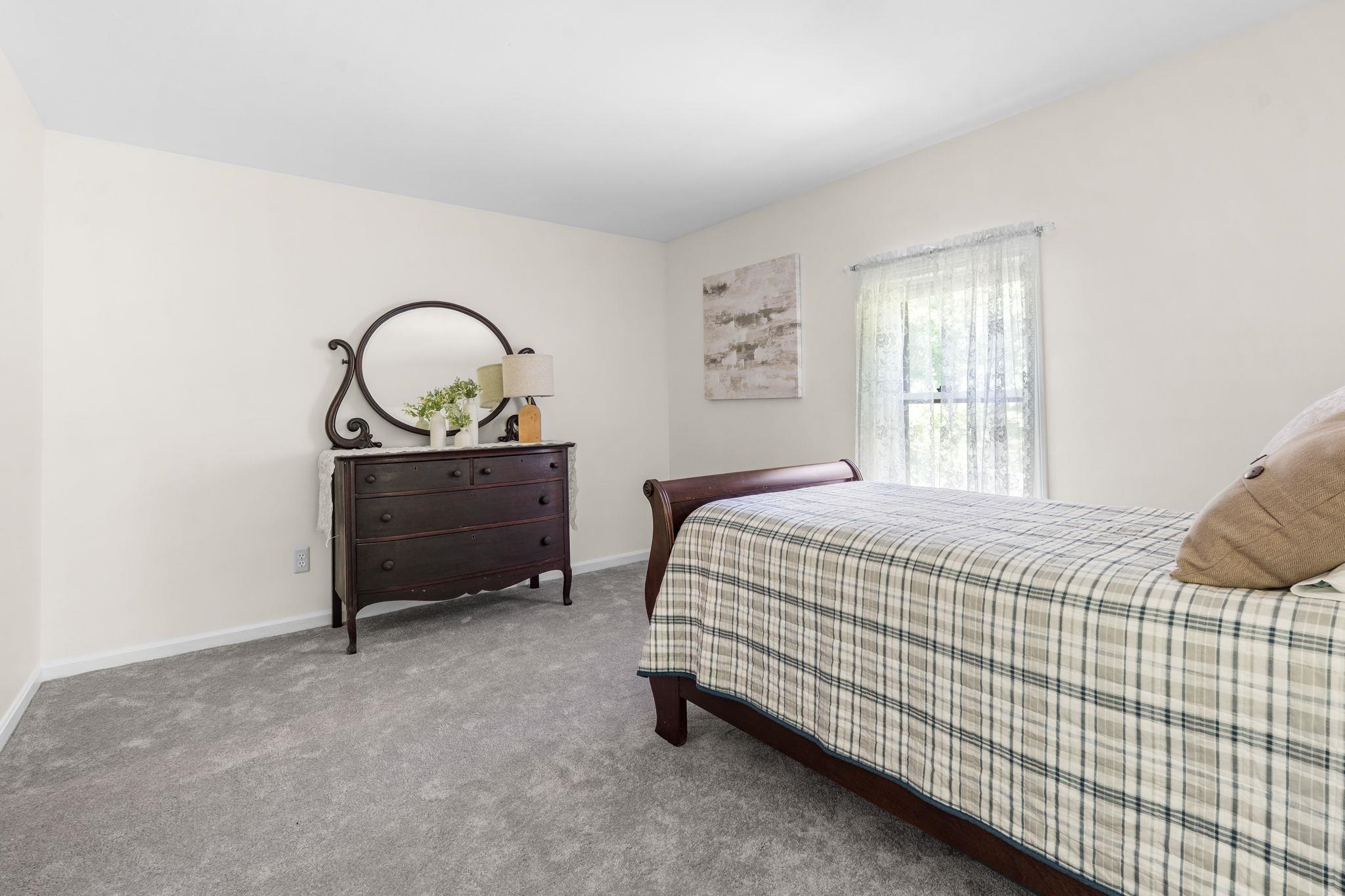 15 Brier Lane Derry, NH 03038 - Photo 31 of 42