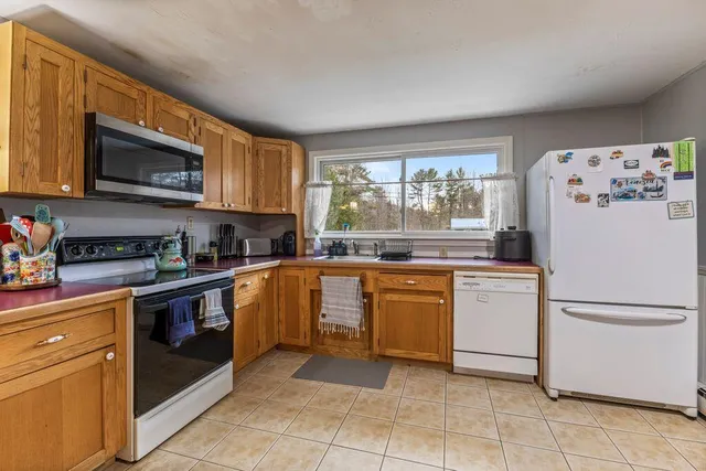 $699,000 | 32 Grant Road, Freeport, ME 04032