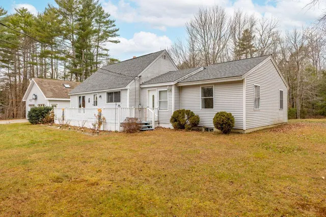 $699,000 | 32 Grant Road, Freeport, ME 04032