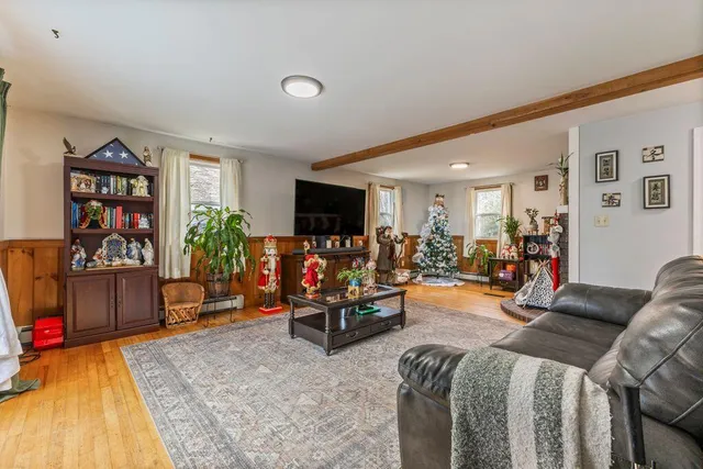 $699,000 | 32 Grant Road, Freeport, ME 04032