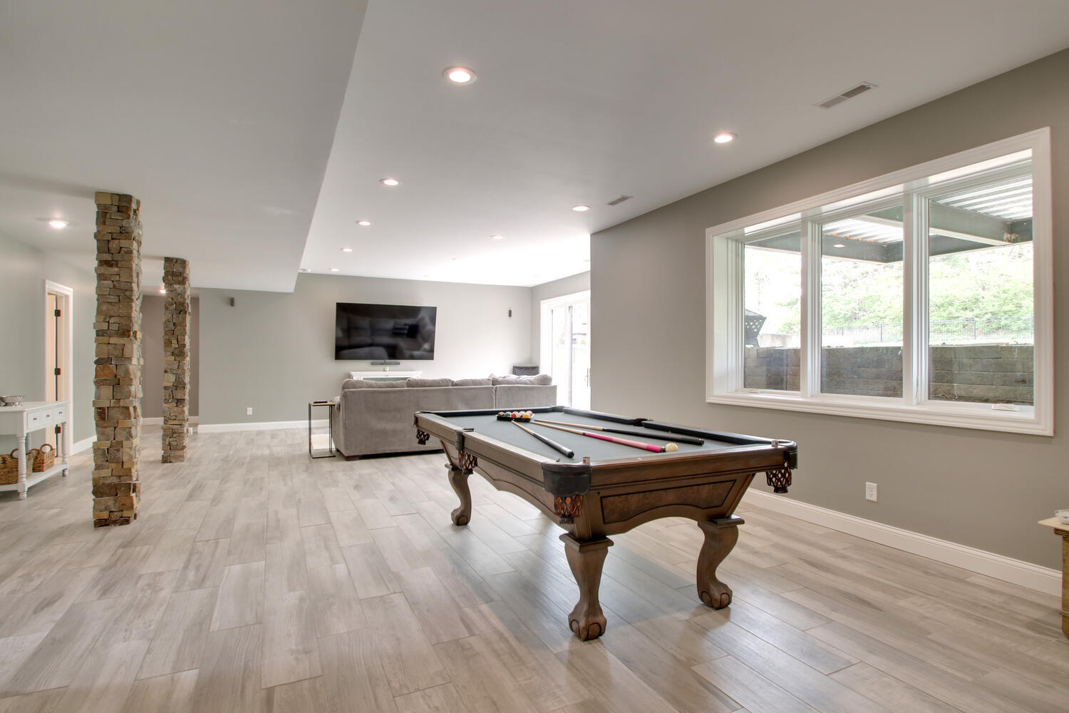 4432 Bryant Drive Quincy, IL 62305 - Photo 24 of 30 a living room with furniture pool table and a large window