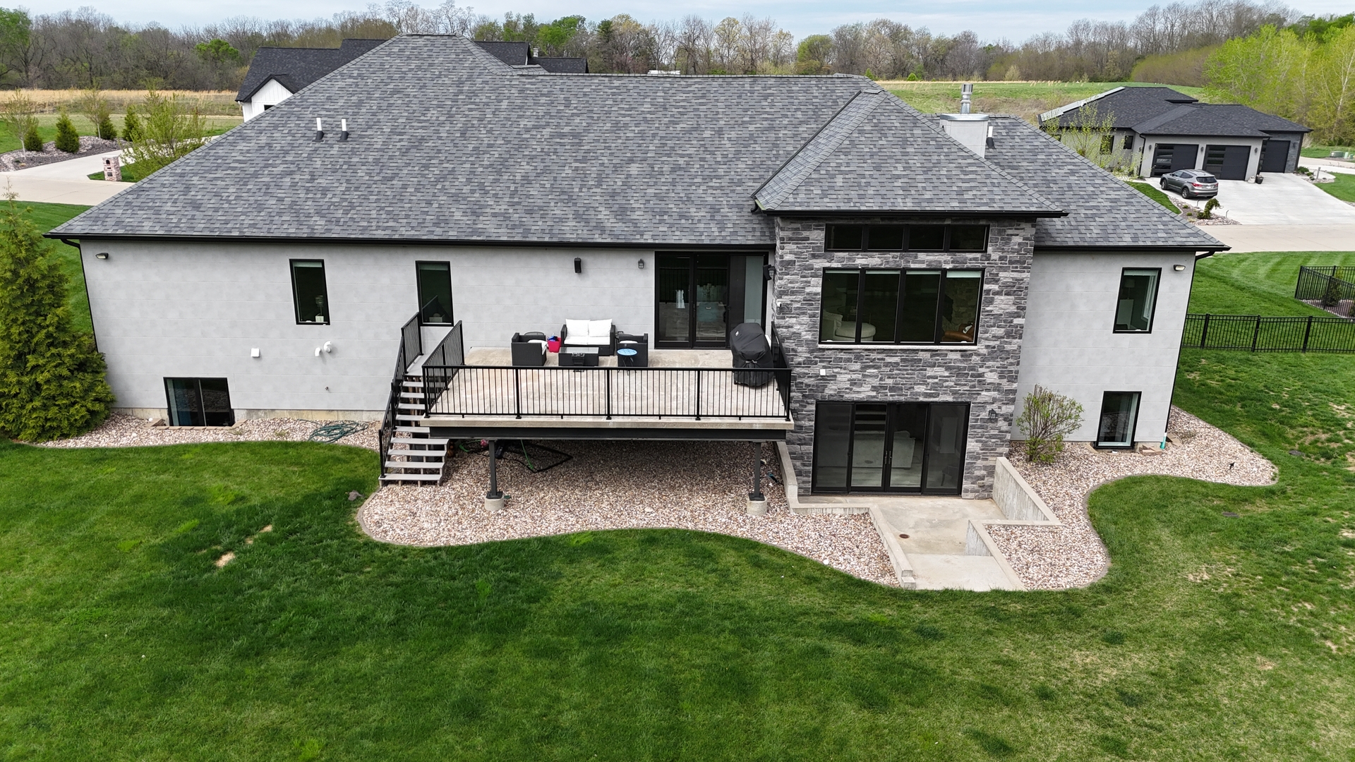 4432 Bryant Drive Quincy, IL 62305 - Photo 6 of 30 a view of a house with a yard and sitting area