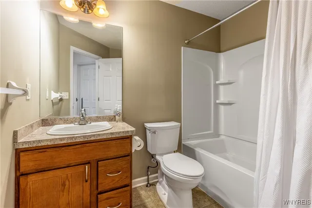 $475,000 | 14 Wetherby Way, Lancaster, NY 14086