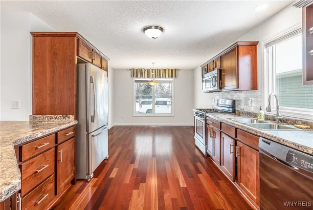 $475,000 | 14 Wetherby Way, Lancaster, NY 14086