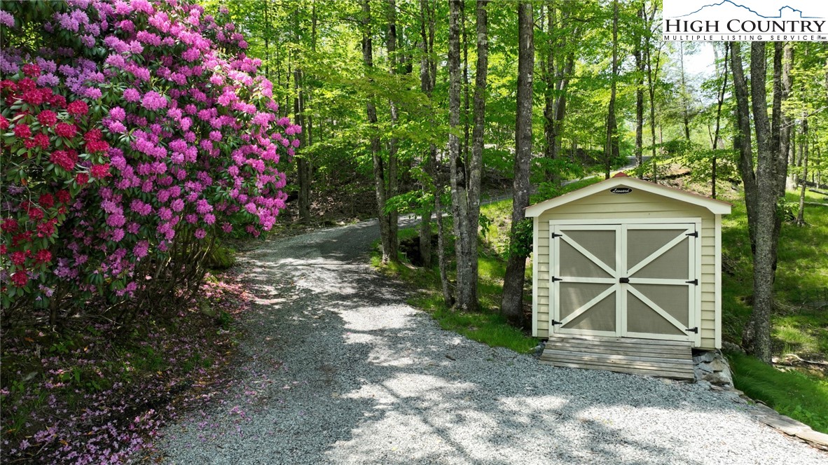 216 Lake ( 2 Lots) Road Beech Mountain, NC 28604 - Photo 38 of 40