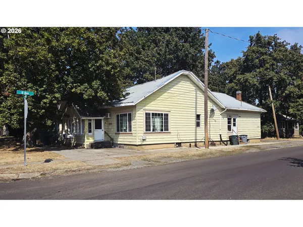 $279,900 | 2201 North Fir Street, La Grande, OR 97850