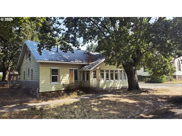 $279,900 | 2201 North Fir Street, La Grande, OR 97850