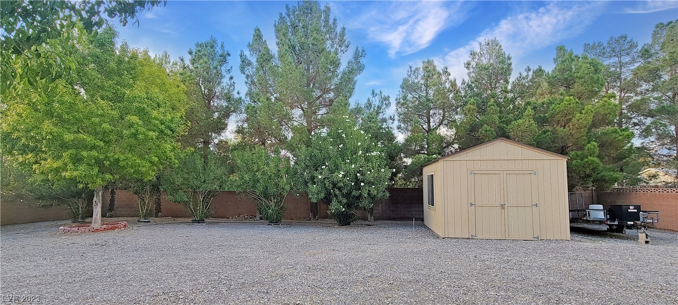 5800 Doubletree Road Pahrump, NV 89061 - Photo 11 of 31