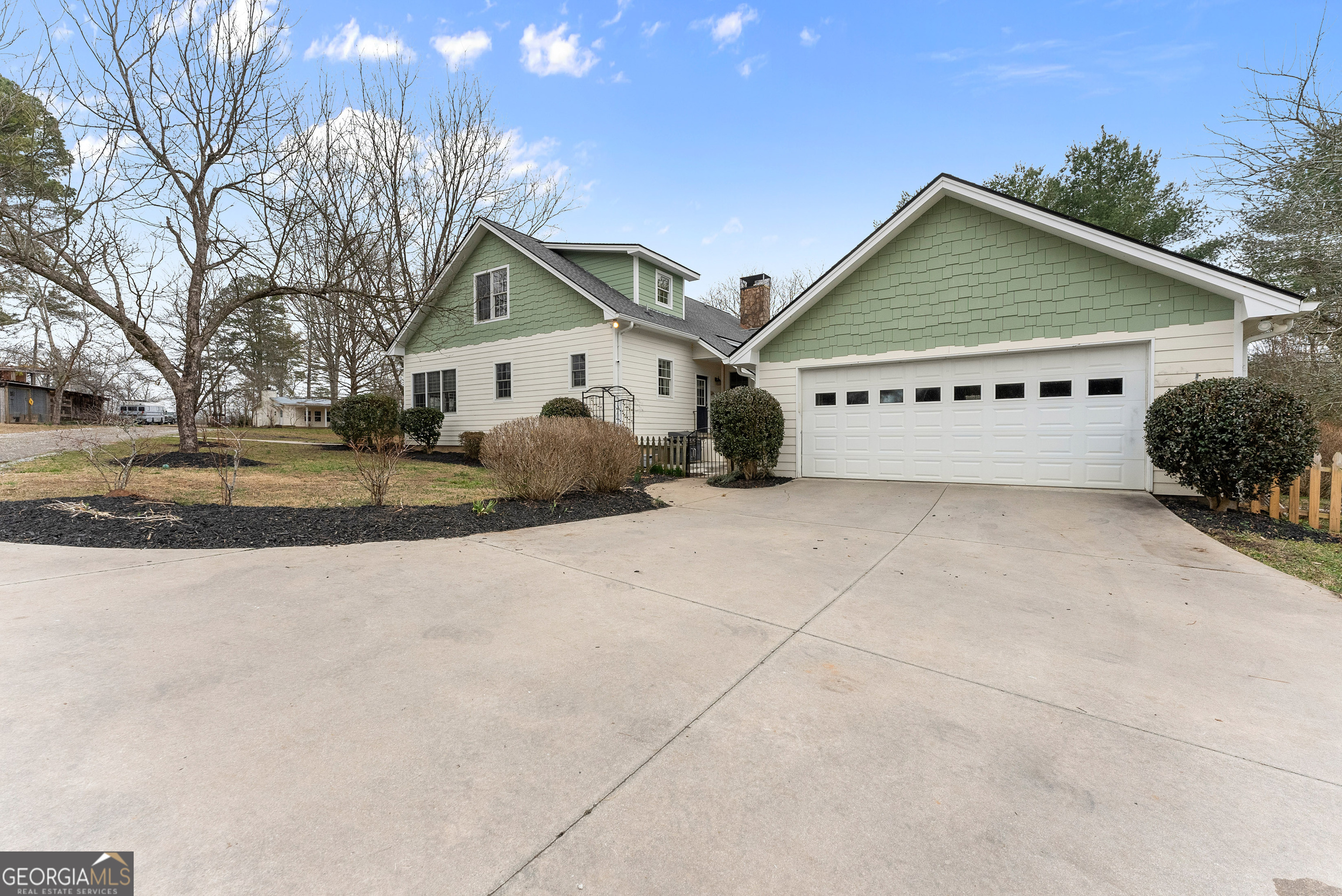 1295 Wall Bridge Loop Clarkesville, GA 30523 - Photo 4 of 76