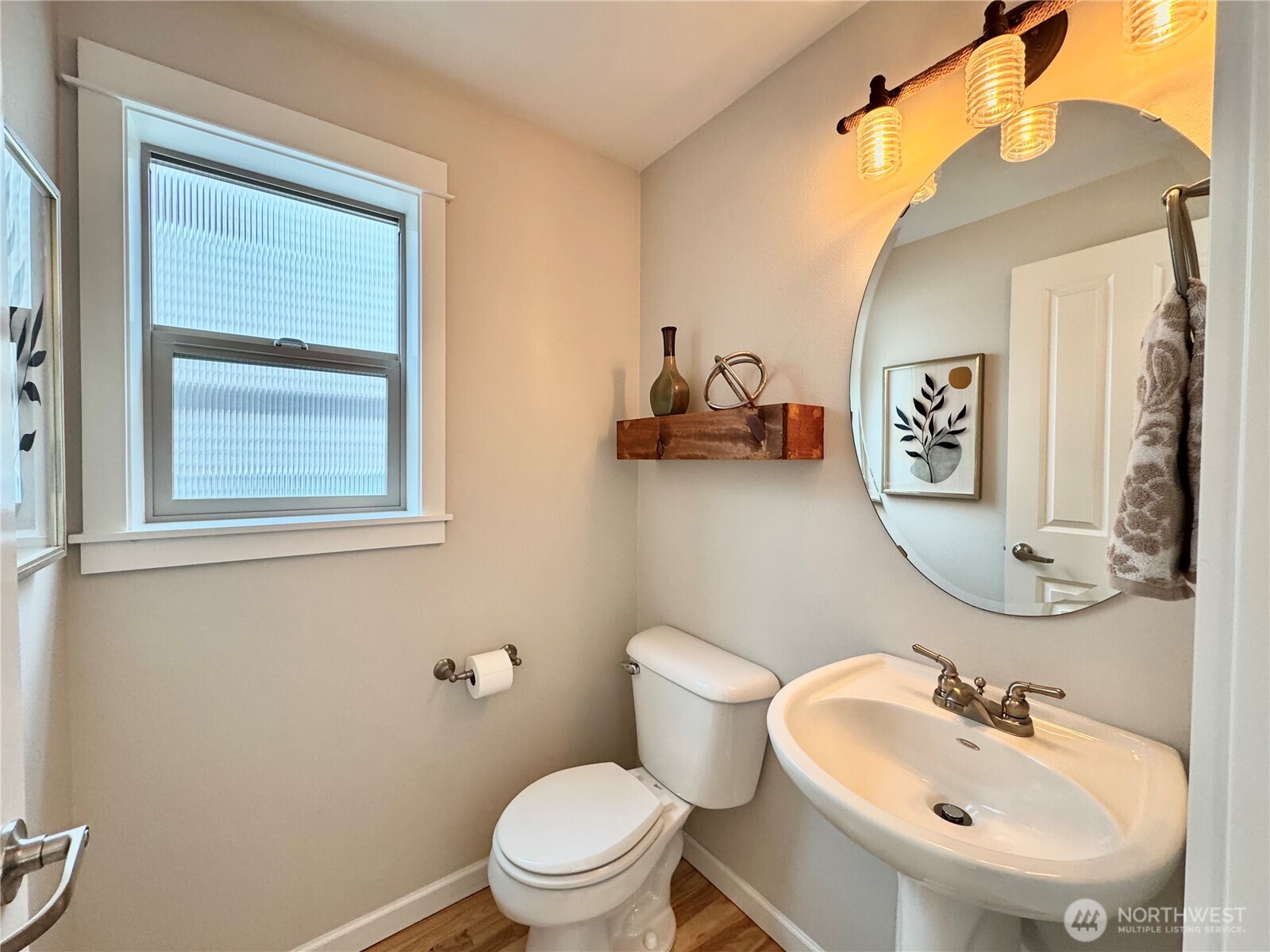 2138 North 113th Street, Unit B Seattle, WA 98133 - Photo 13 of 37