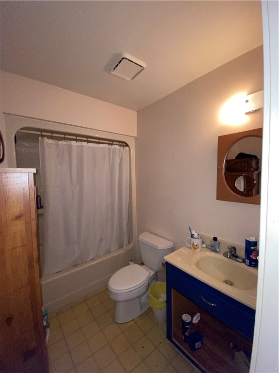 210 North Little River Road Tamassee, SC 29686 - Photo 17 of 39 Bathroom 2