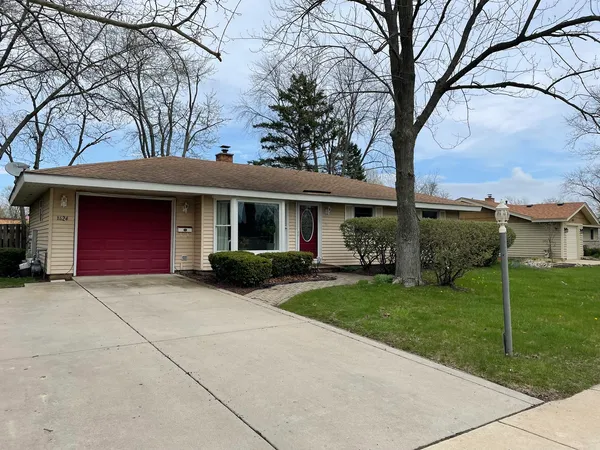 $395,000 | 1624 West Weathersfield Way, Schaumburg, IL 60193