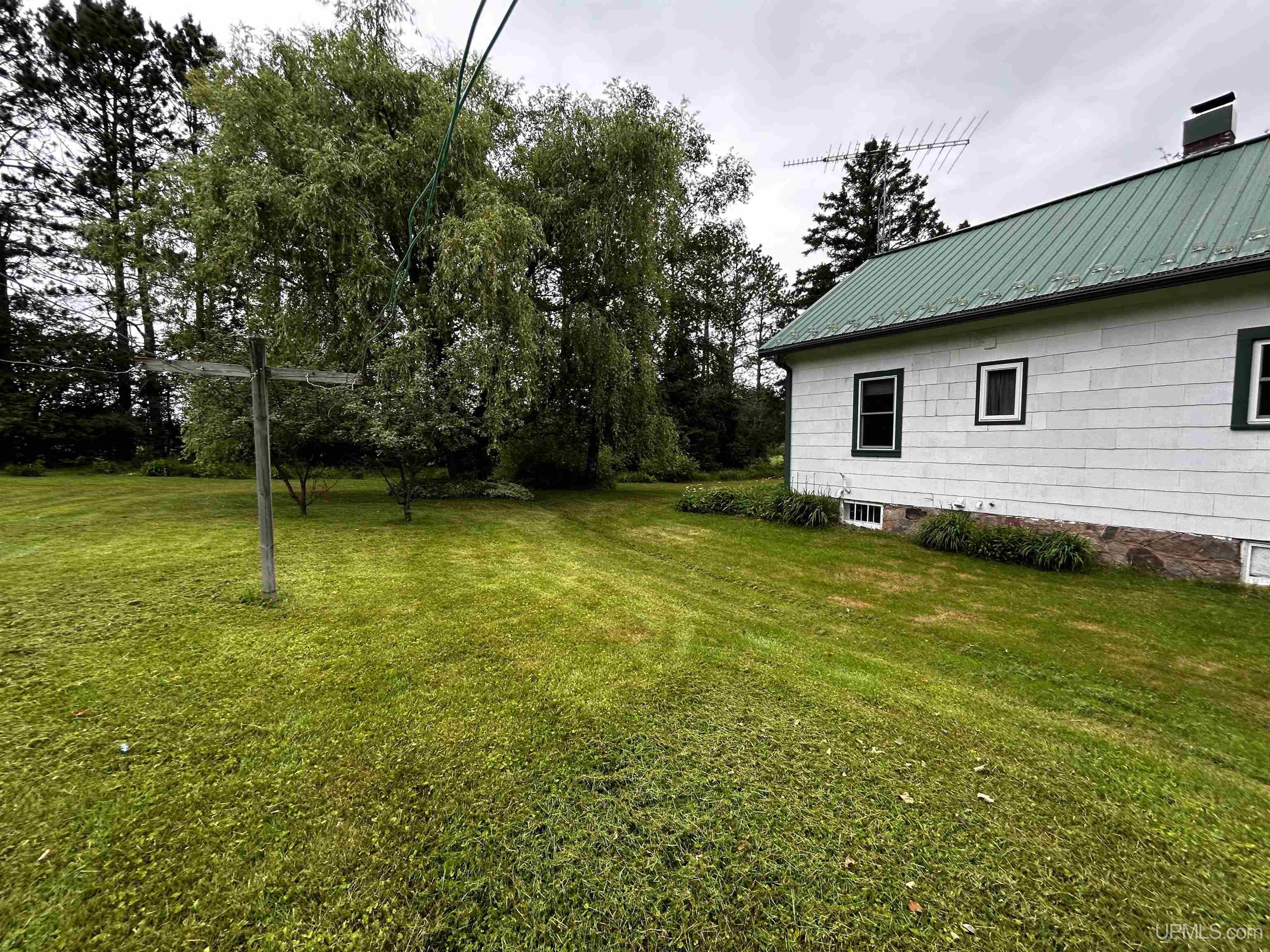 N8803 East End Road Ironwood, MI 49938 - Photo 11 of 64