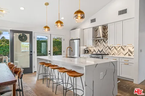 $995,000 | 2251 East Calle Papagayo, Palm Springs, CA 92262
